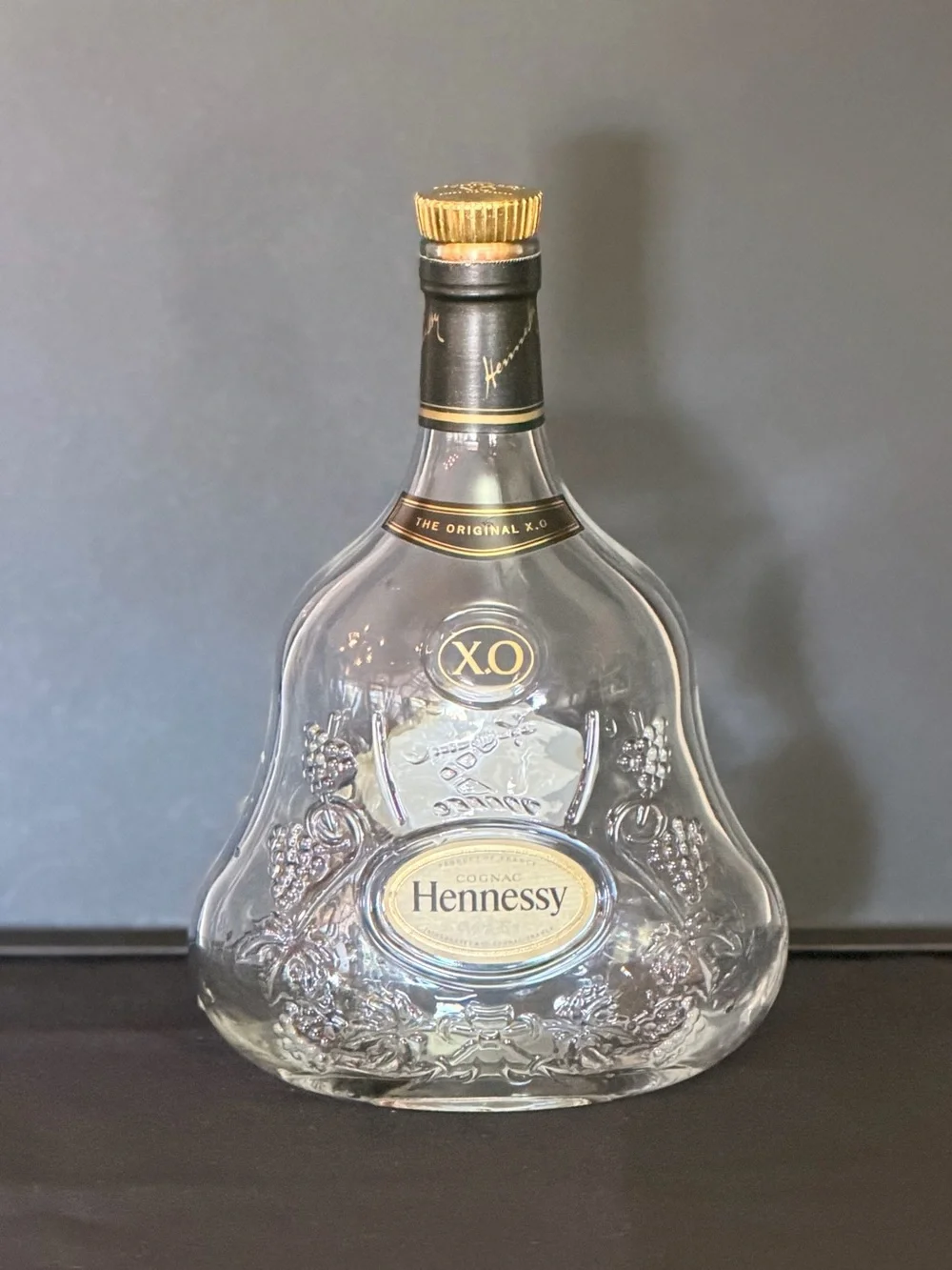 Hennessy X.O Extra Old Cognac750ml Empty Glass Bottle with Gold Accents